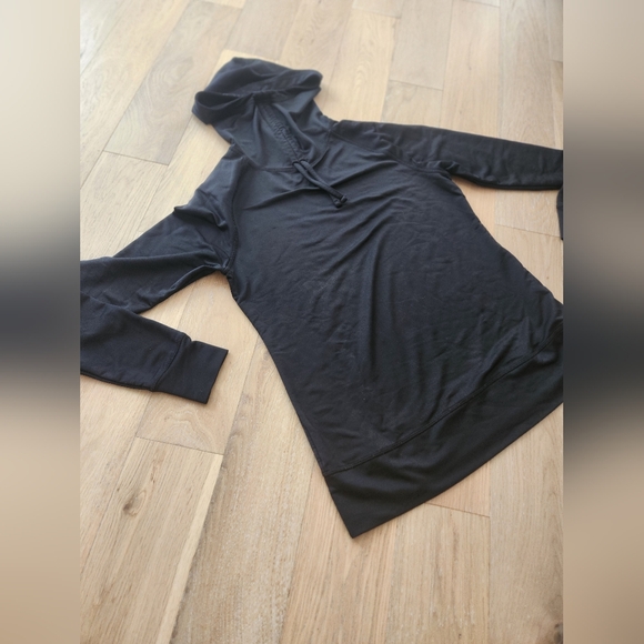 OLD NAVY | Active wear with built in neck warmer - Picture 3 of 8